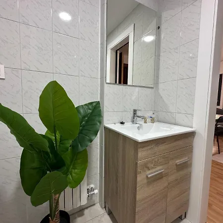 Dos Torres Hobbiton- En El Corazon Del Casco Historico Zaragoza