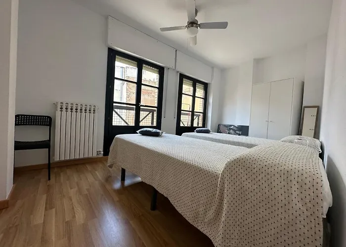 Dos Torres Hobbiton- En El Corazon Del Casco Historico Lägenhet *